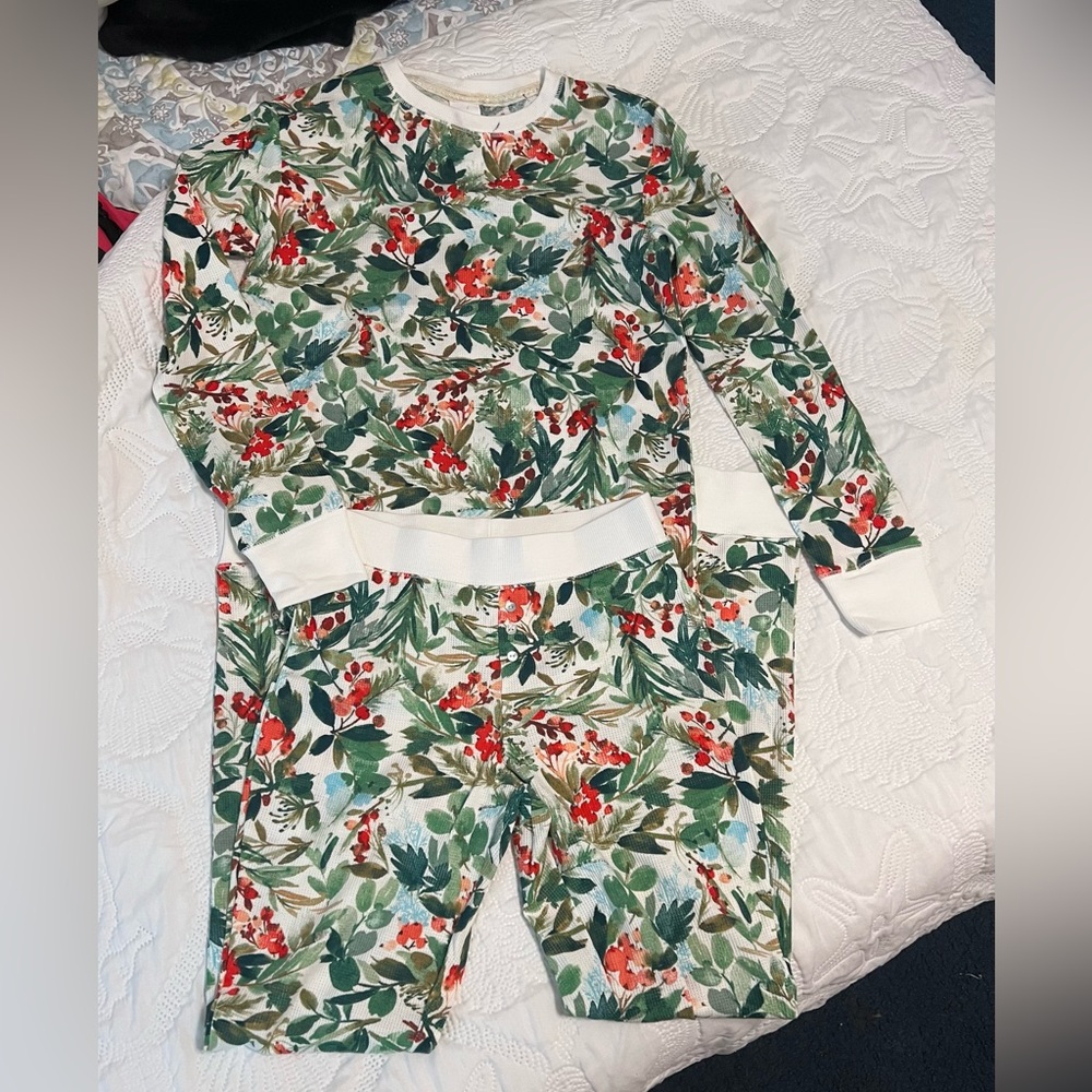 Stars Above Kids Pajama Set - Green and Red Floral